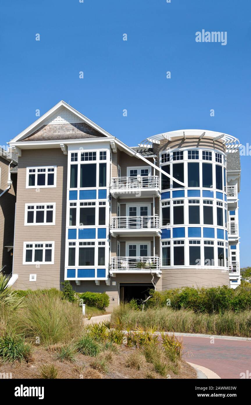 Beautiful view of Luxury Condos Near Beach With Gym