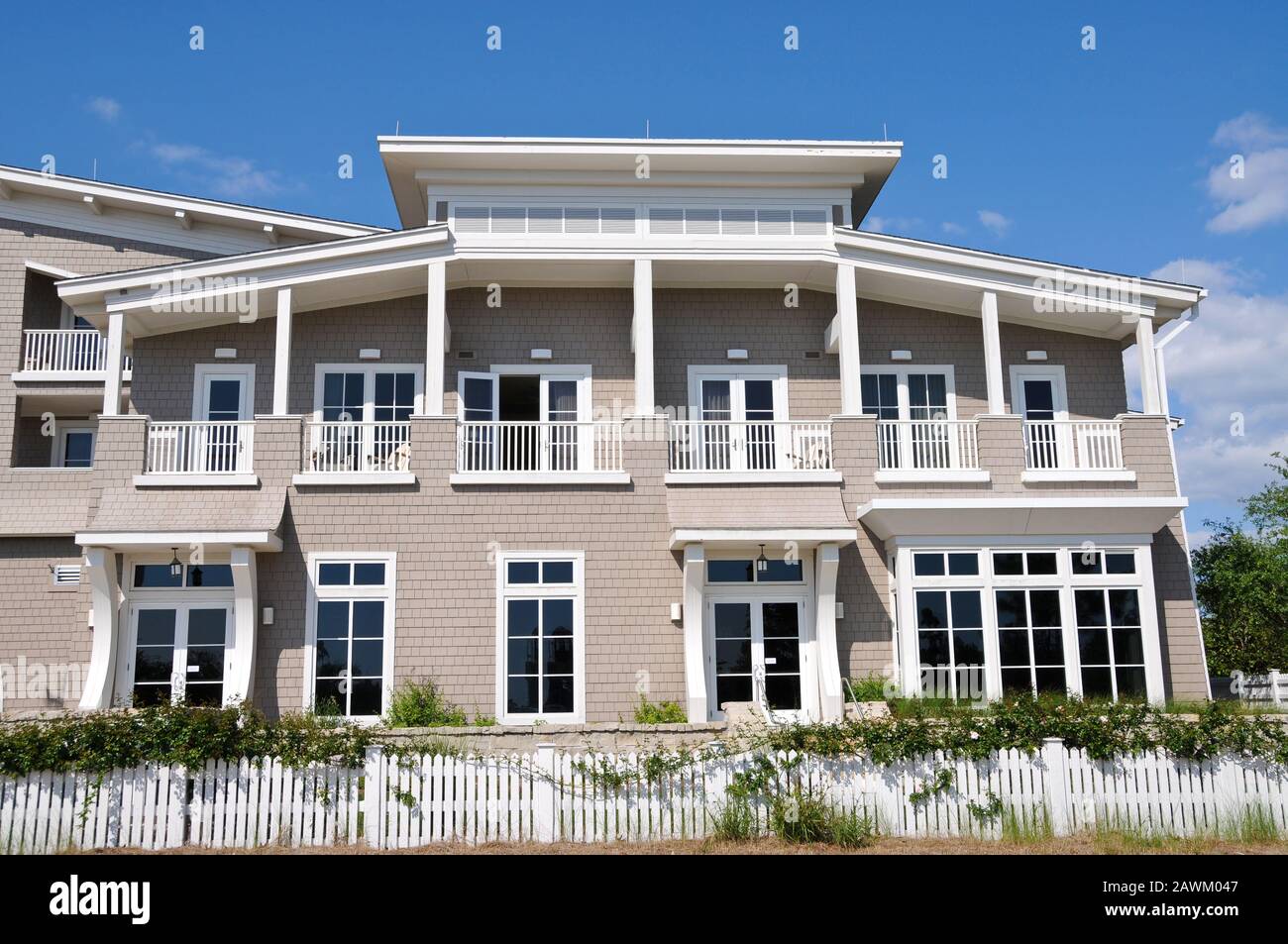 New Luxurious Beach Condos Stock Photo - Alamy