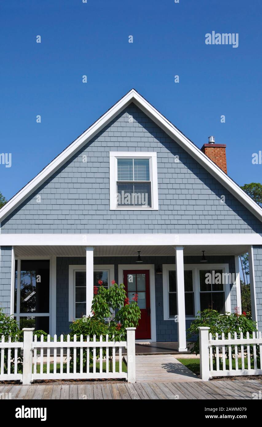 New Beach Cottage for Sale or Rent Stock Photo Alamy
