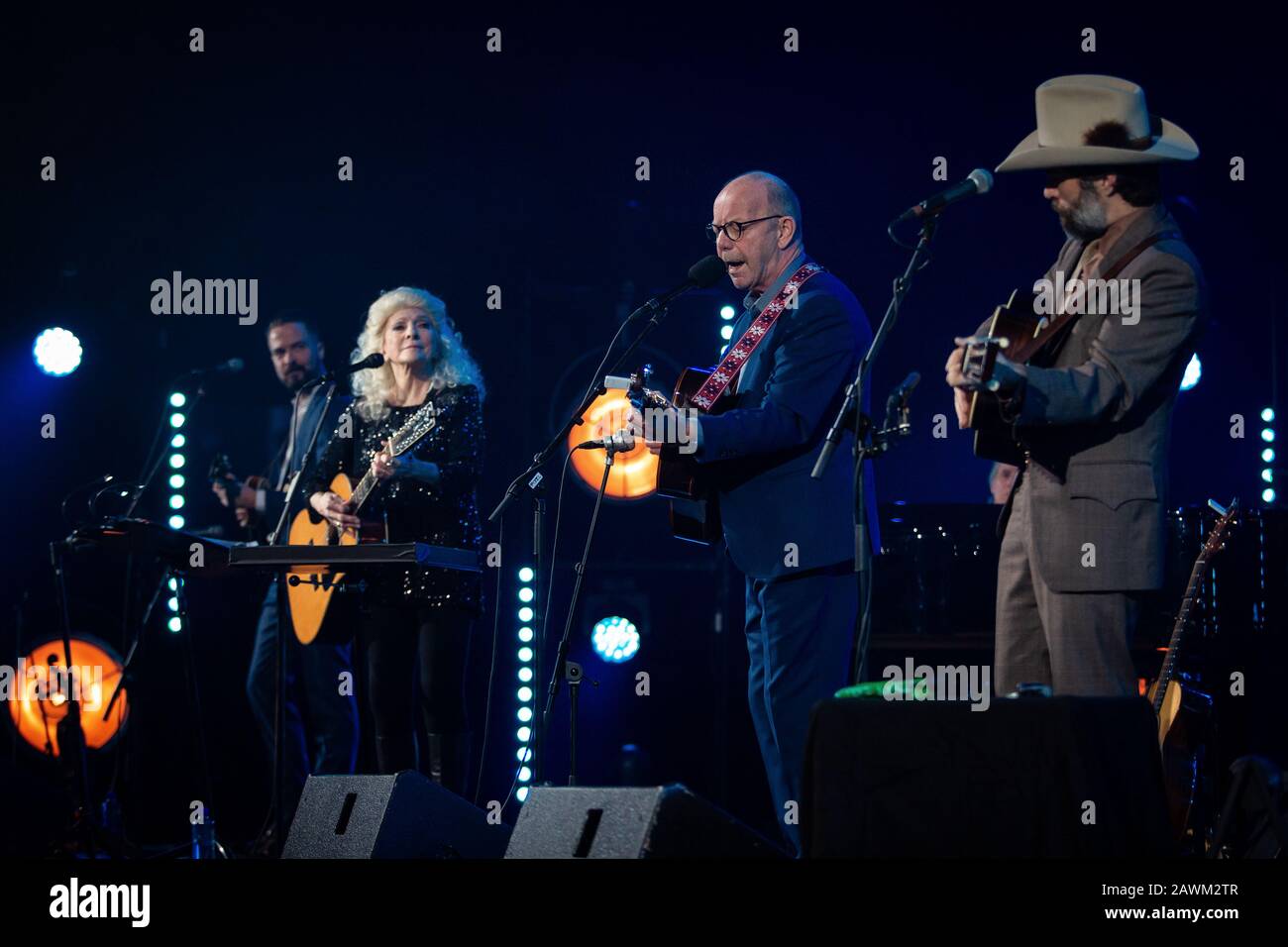 Oslo, Norway. 08th, February 2020. Judy Collins and Jonas Fjeld perform a live concert with the backing band Chatham County Line at Den Norske Opera in Oslo. (Photo credit: Gonzales Photo - Tord Litleskare). Stock Photo