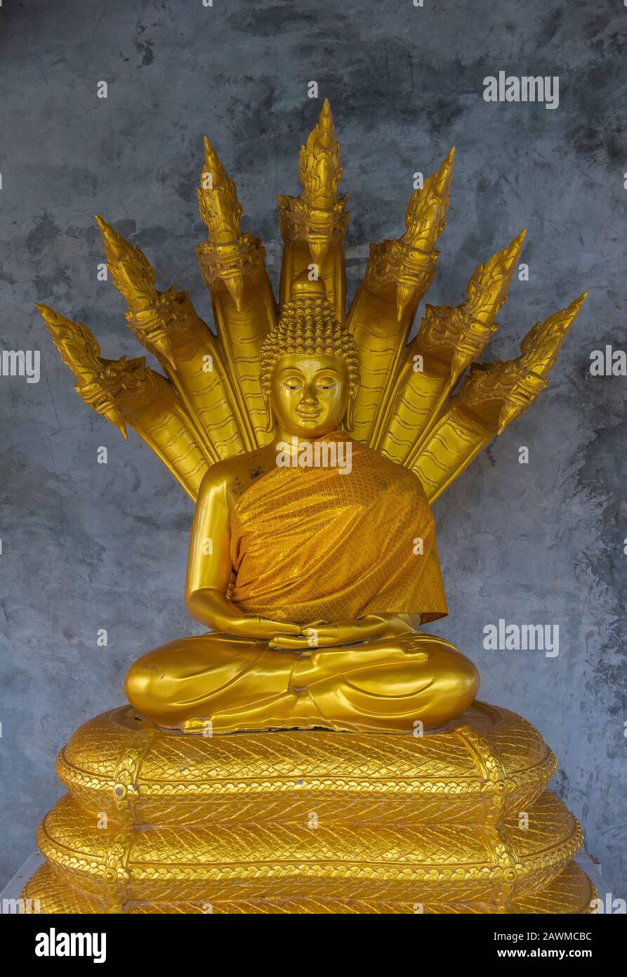 Wat chalong interior hi-res stock photography and images - Alamy