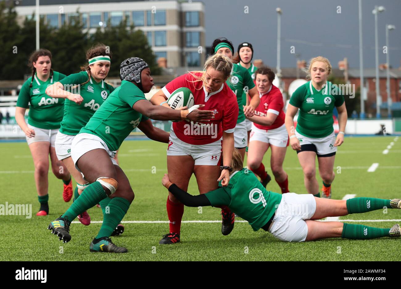 Energia Park, Dublin, Leinster, Ireland. 9th Feb, 2020. International Womens Rugby, Six Nations, Ireland versus Wales; Kelsey Jones (Wales) drives in to the tackles of Linda Djougang and Kathryn Dane (Ireland) Credit: Action Plus Sports/Alamy Live News Stock Photo