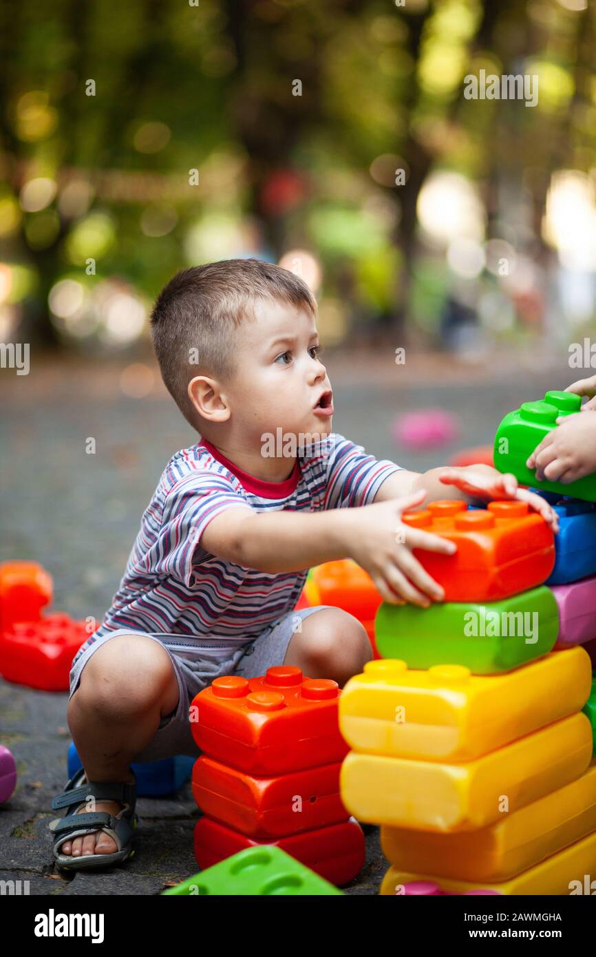large plastic blocks toddlers