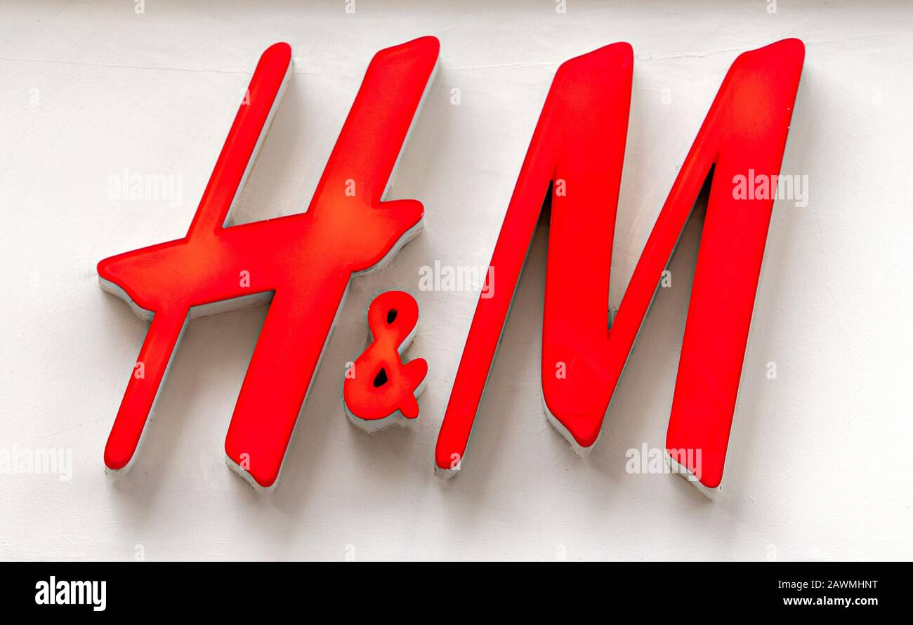 H&m logo shop hi-res stock photography and images - Alamy