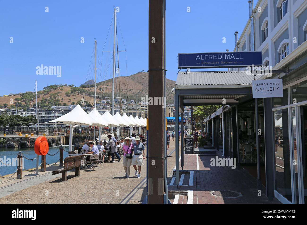 Shops and cafes, Alfred Mall, Alfred Basin, V&A (Victoria and Alfred