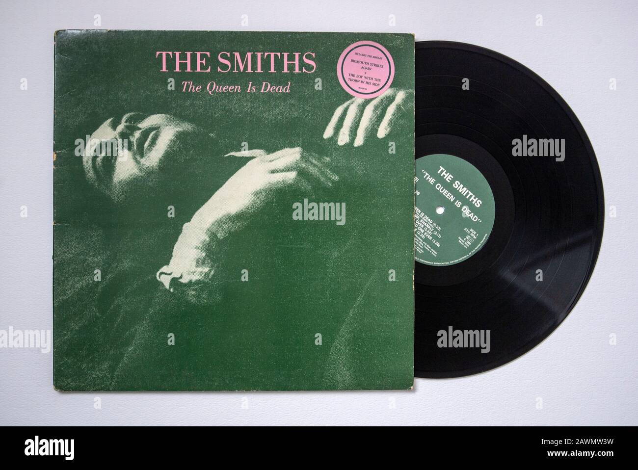 Cover and vinyl LP copy of The Queen Is Dead by The Smiths, the Manchester band's third studio album, released in 1986 Stock Photo