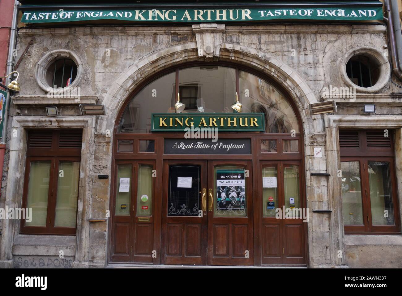 King Arthur pub, Lyon, France Stock Photo Alamy