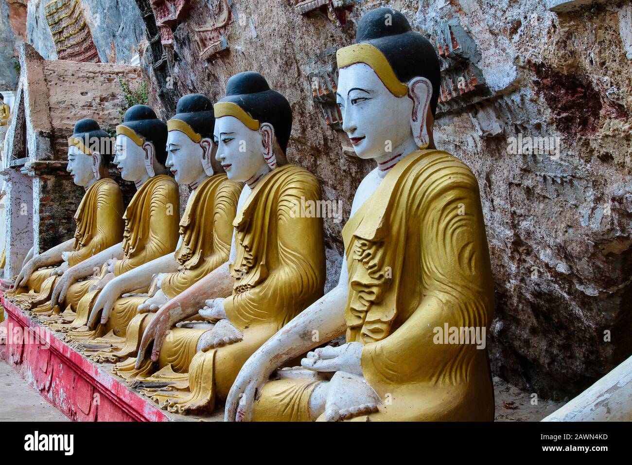 Buddha Statues in Yathaypyan Kawgungu Cave, Hpa An , Myanamar, former Burma Stock Photo