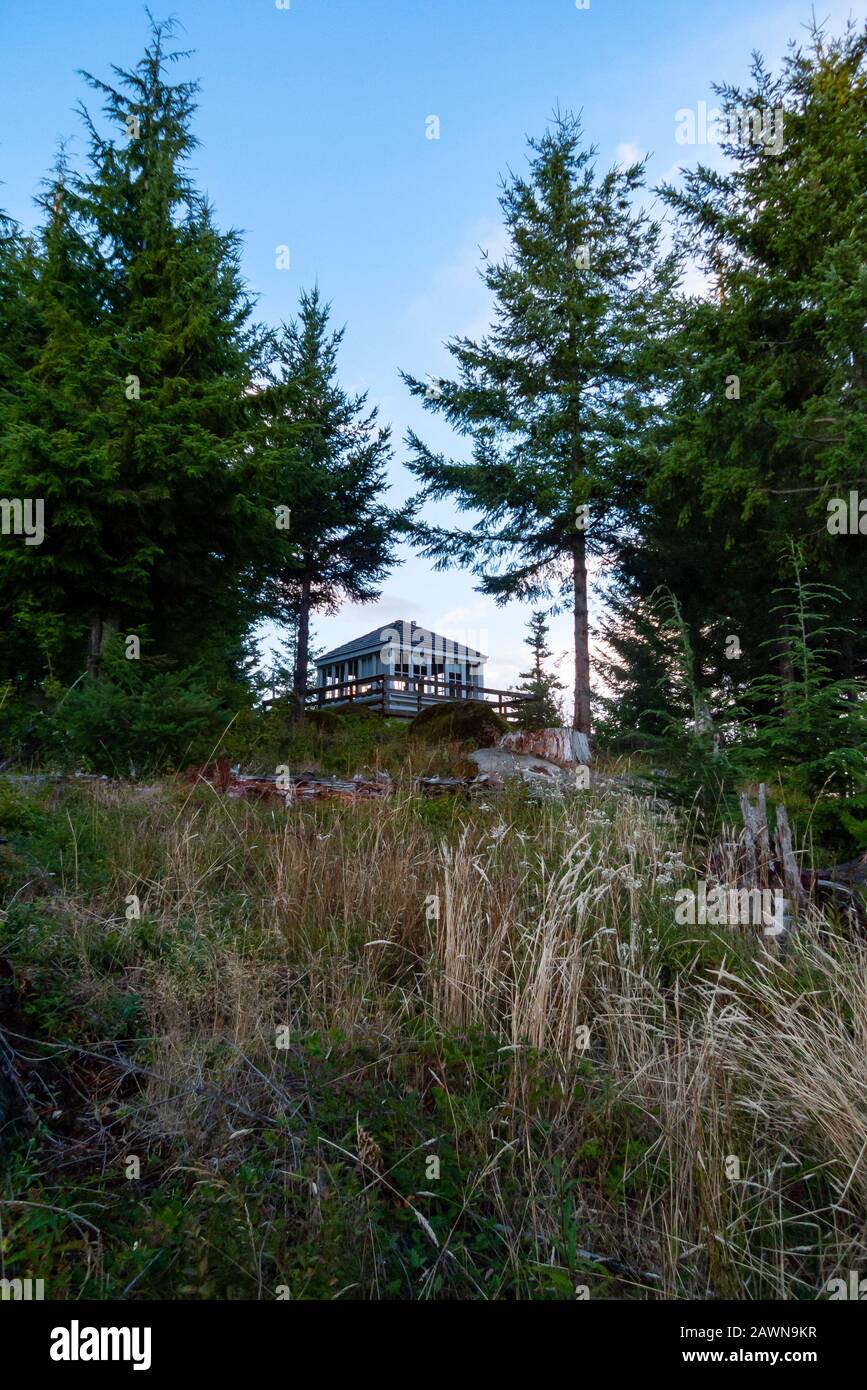 Timber Butte Cabin Lookout, Fall Creek, Oregon Stock Photo Alamy