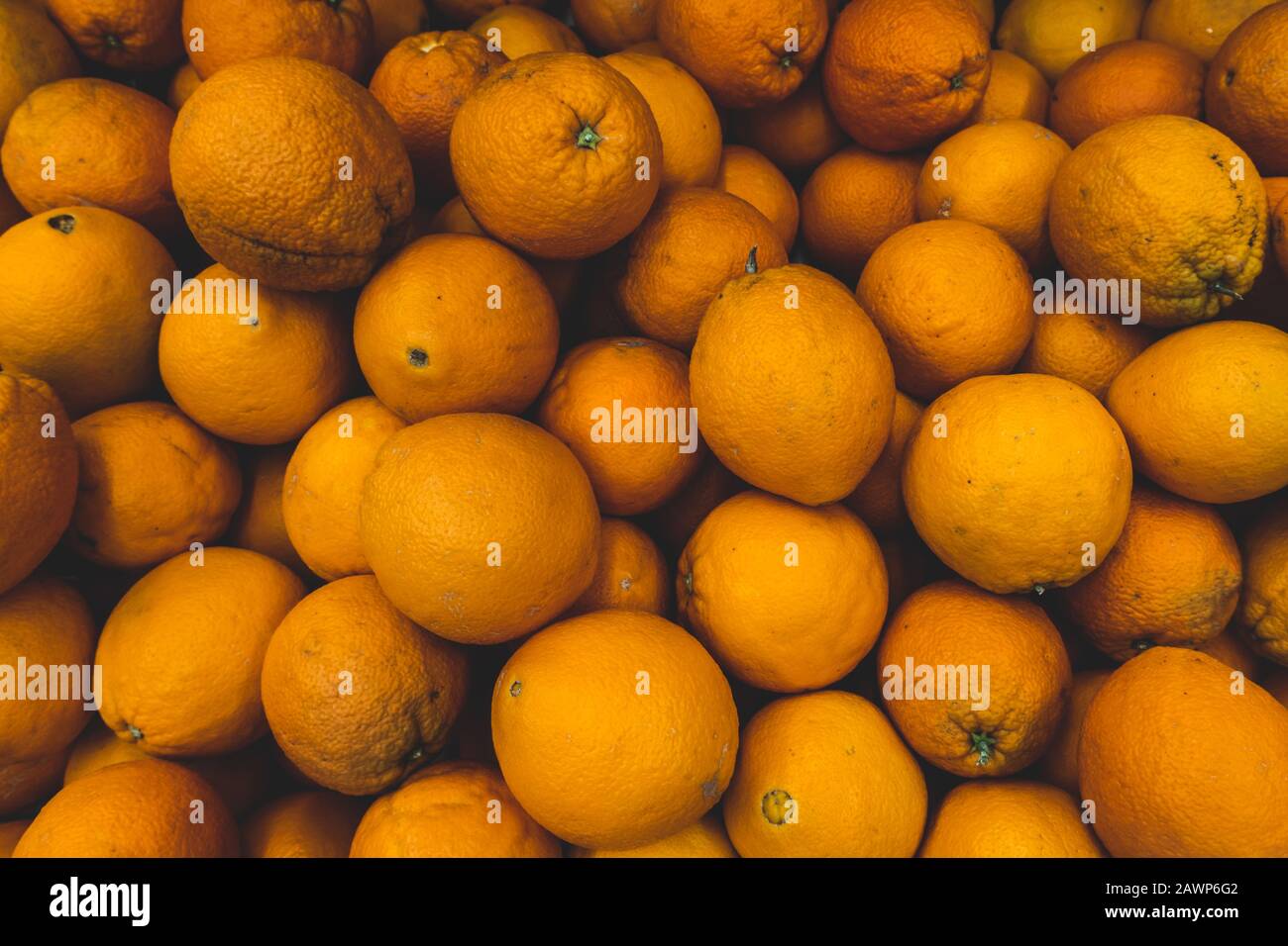 Aranjas A close up of fresh oranges. Ideal for food-fruit background theme ...