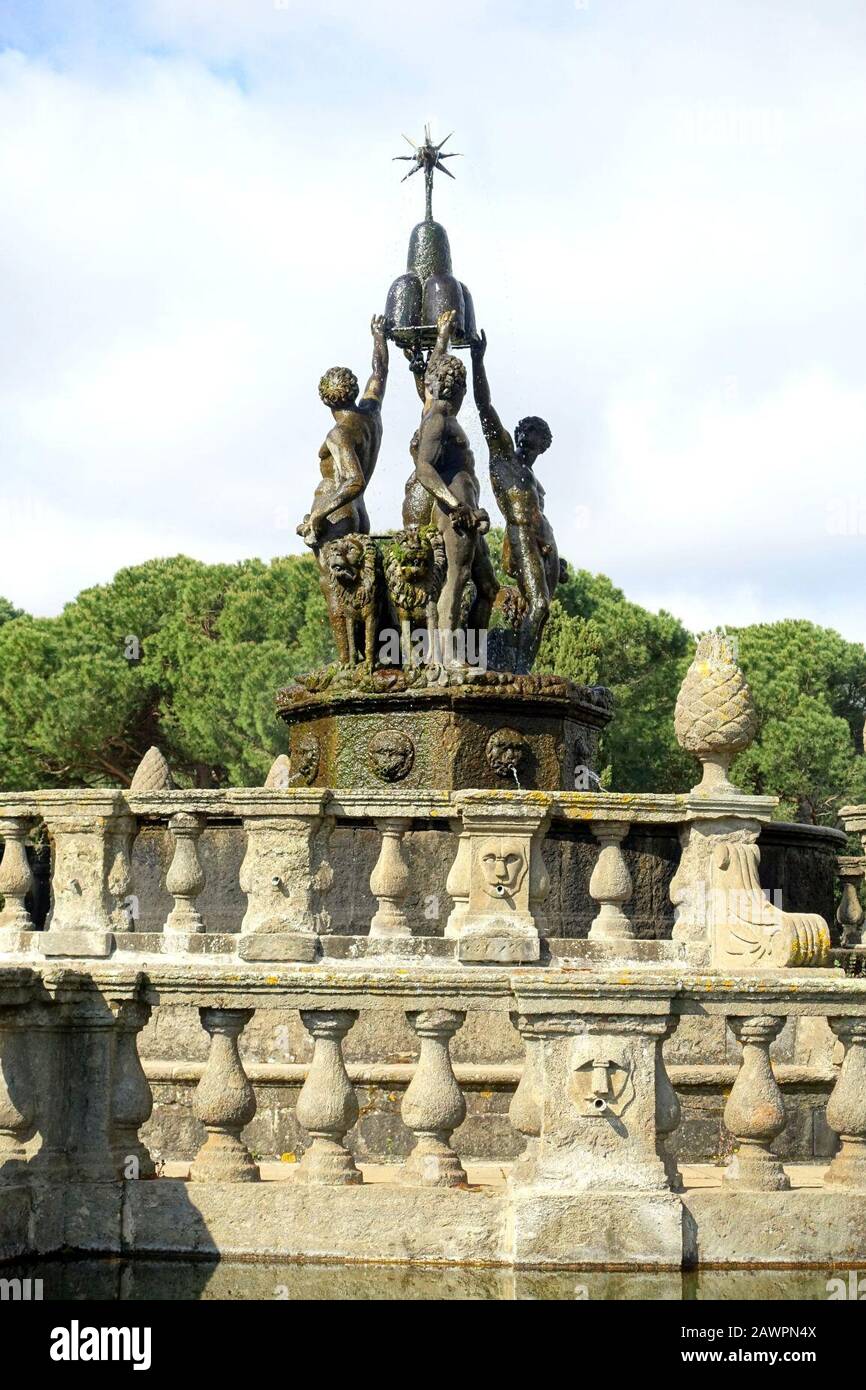 Fontana dei Mori - Villa Lante, Bagnaia, Italy Stock Photo - Alamy