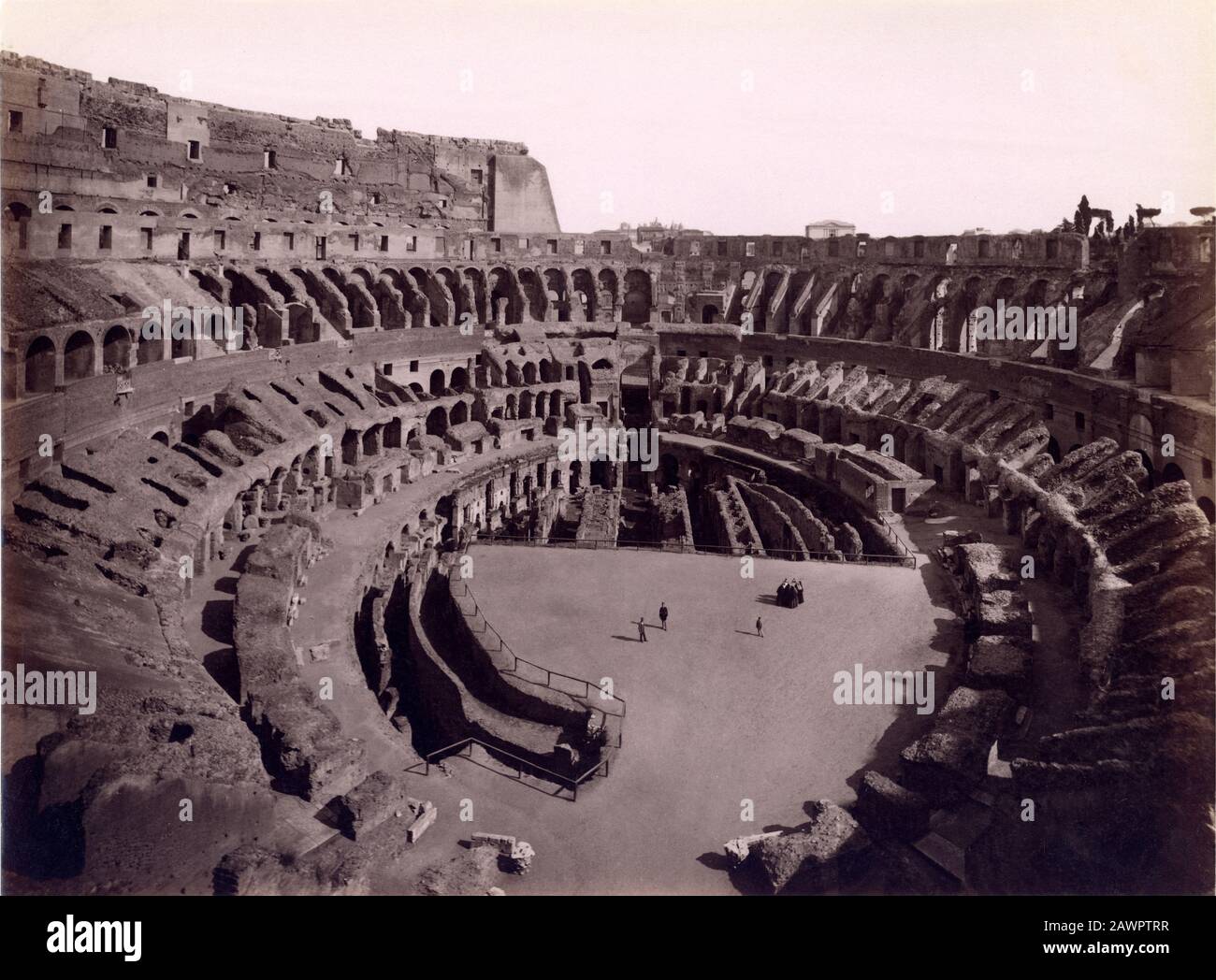 10 Ca Roma Italy The Colosseo Photo By Anderson Roma Coliseum Italia Foto Storiche History Geografia Geography Archit Stock Photo Alamy