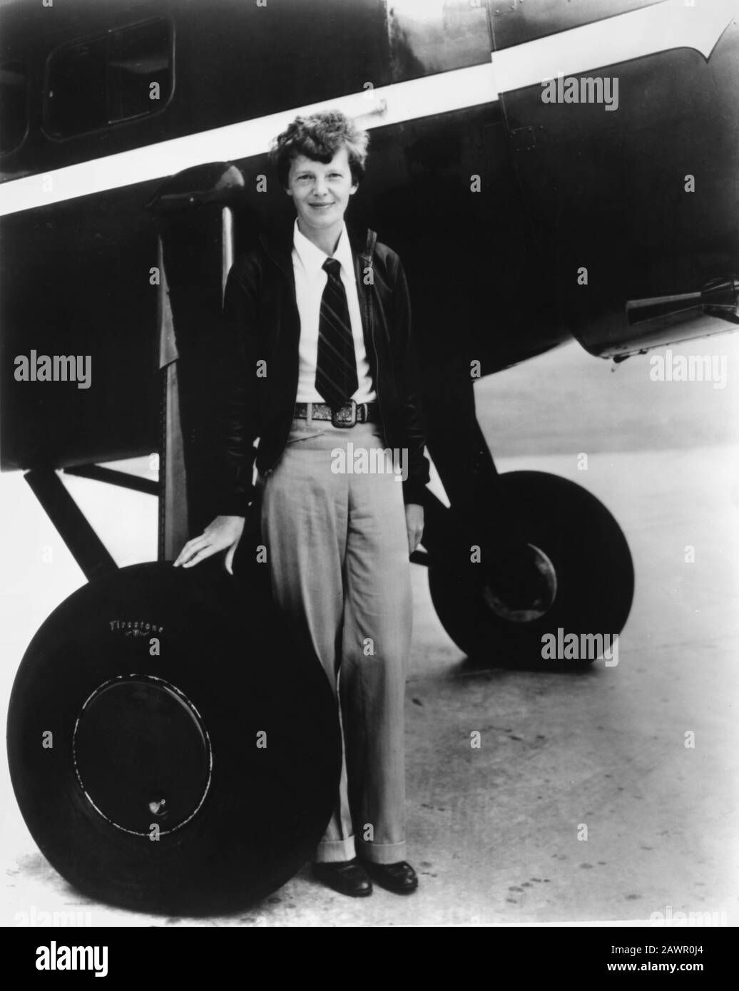 1925 ca  , USA  :  Portraits of  most celebrated woman aviator AMELIA EARHART ( 1897 - 1937 ) . Earhart was the first woman to receive the Distinguish Stock Photo