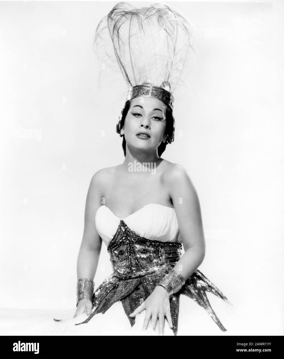 1954 The peruvian celebrated singer and movie actress YMA SUMAC
