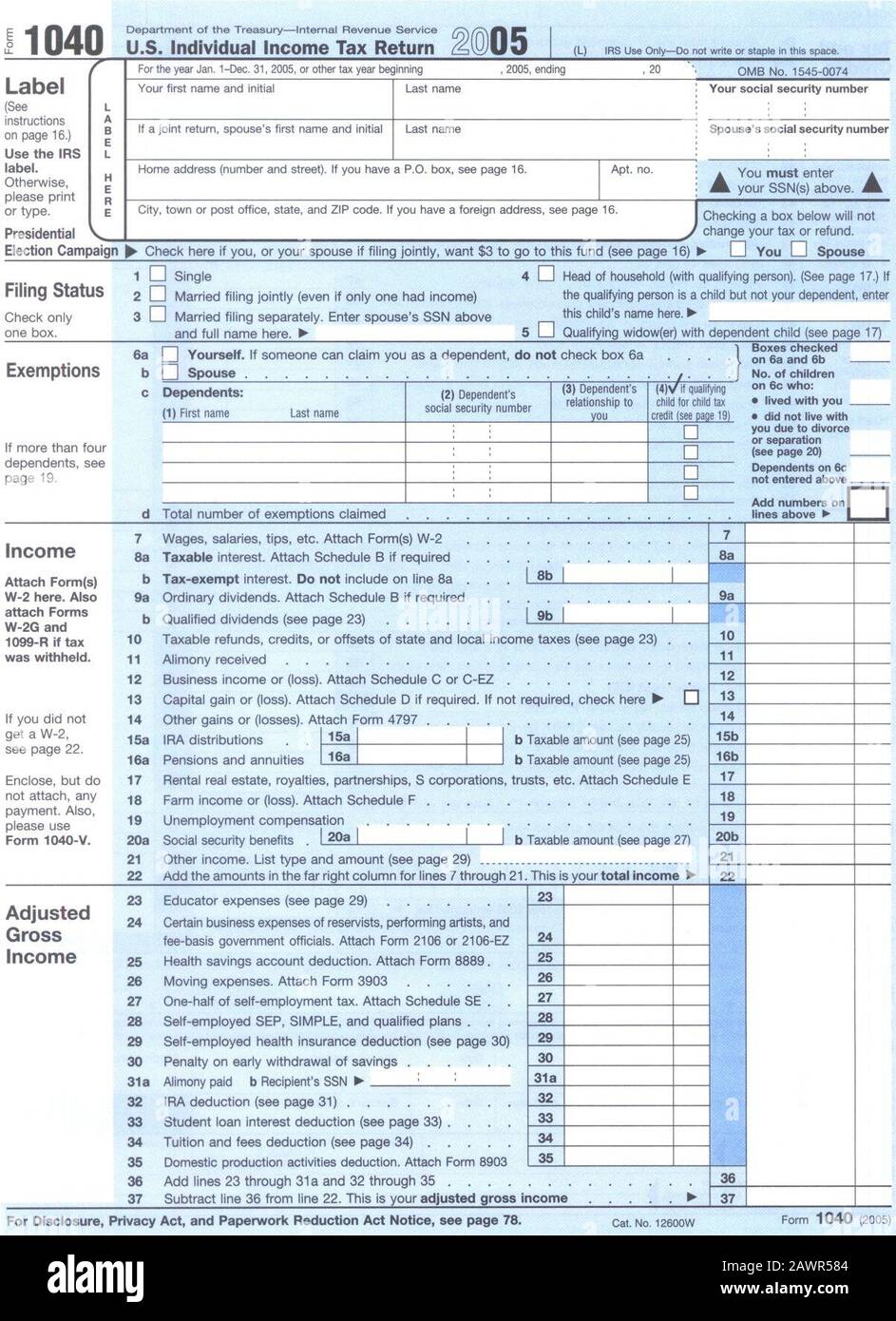Form 1040, 2005 Stock Photo - Alamy