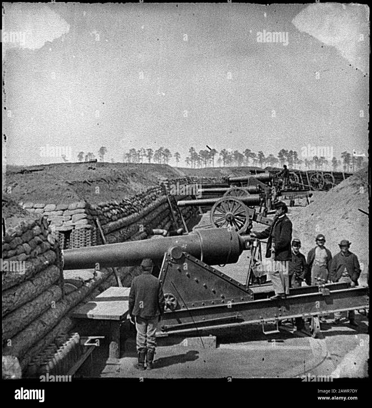 Fort Brady, Va. Battery of Parrott guns manned by Company C, 1st Connecticut Heavy Artillery Stock Photo