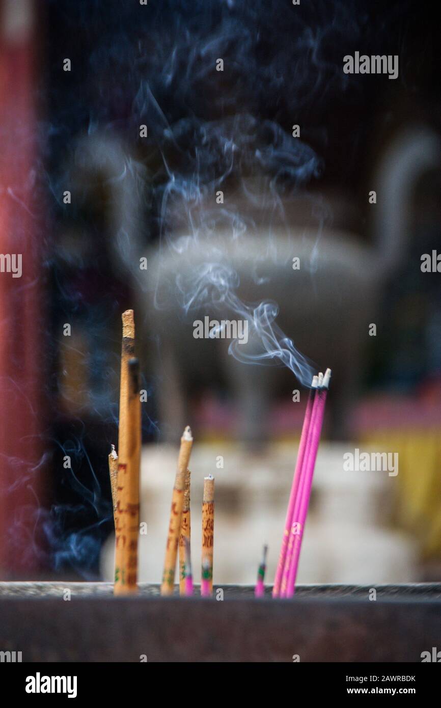 Taoism ritual incense burner hi-res stock photography and images - Alamy
