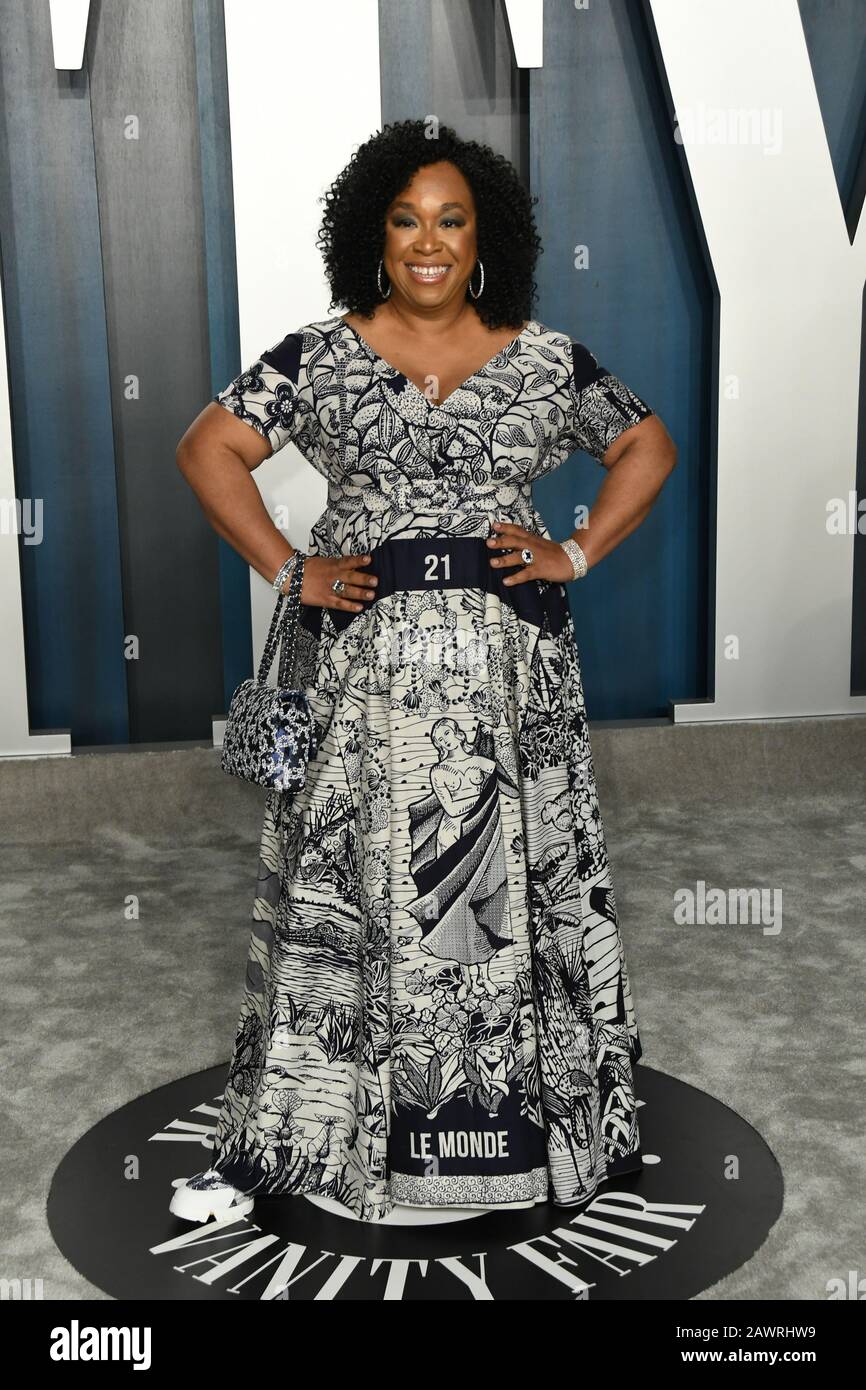 09 February 2020 - Los Angeles, California - Shonda Rhimes.. 2020 Vanity Fair Oscar Party following the 92nd Academy Awards held at the Wallis Annenberg Center for the Performing Arts. (Credit Image: © Birdie Thompson/AdMedia via ZUMA Wire) Stock Photo