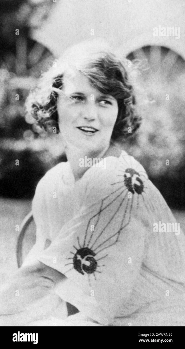 1922 , summer , USA : Zelda Sayre ( 1899 - 1948 ), wife of american