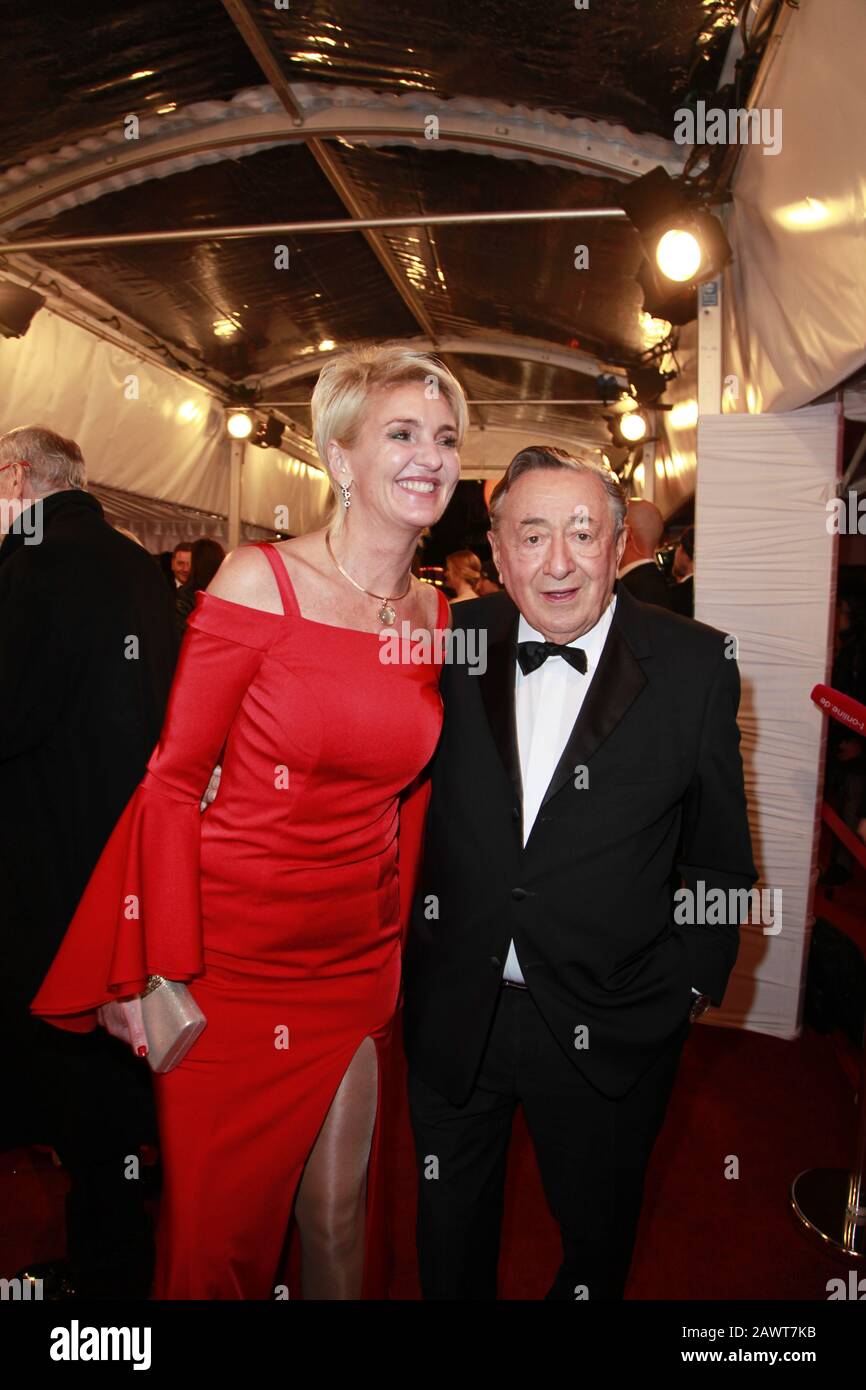 Richard Lugner Mit Freundin Zebra Karin Karrer Beim 15 Semperopernball 2020 In Dresden In Der Semper Oper Dresden 07 02 2020 Stock Photo Alamy
