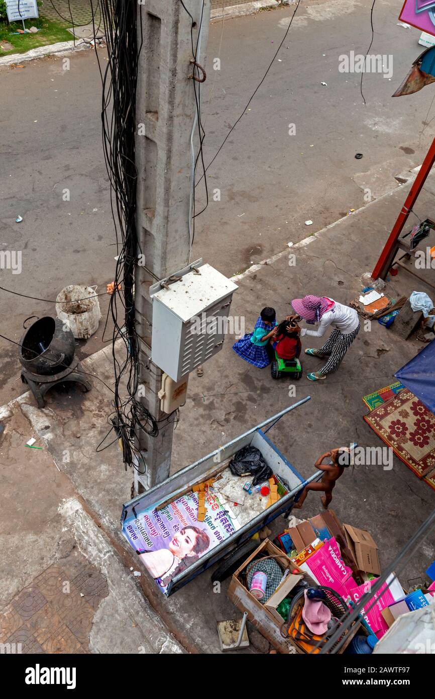 Cham woman hi-res stock photography and images - Page 11 - Alamy