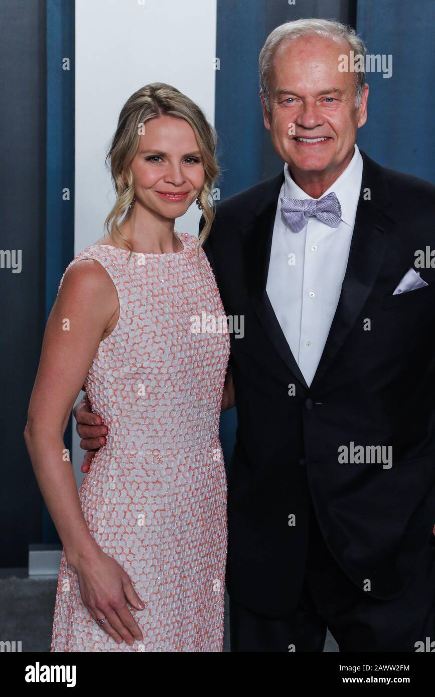 Kayte Walsh and Kelsey Grammer at the 2020 Vanity Fair Oscar Party(02)