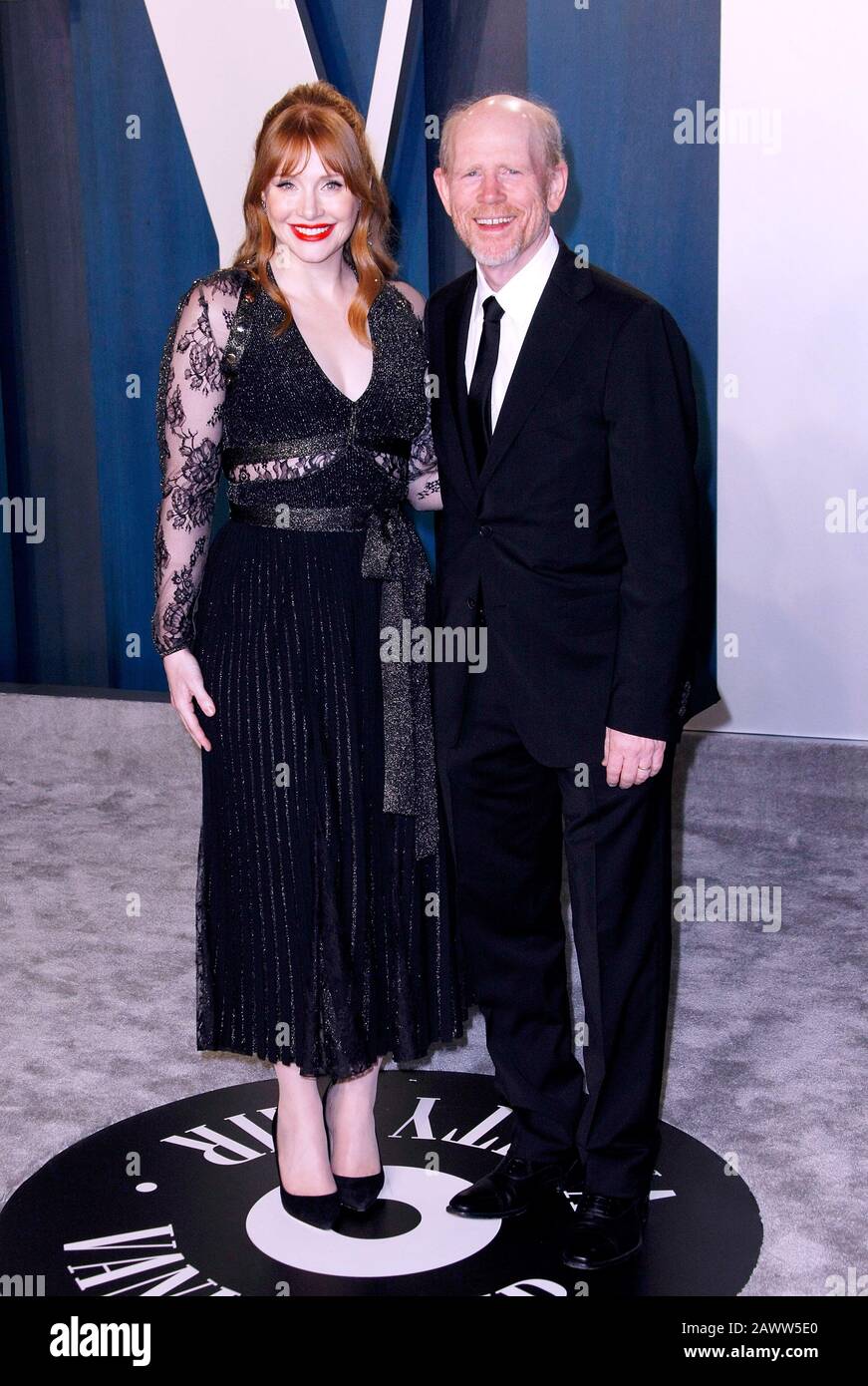 beverly-hills-california-usa-09th-feb-2020-bryce-dallas-howard-and