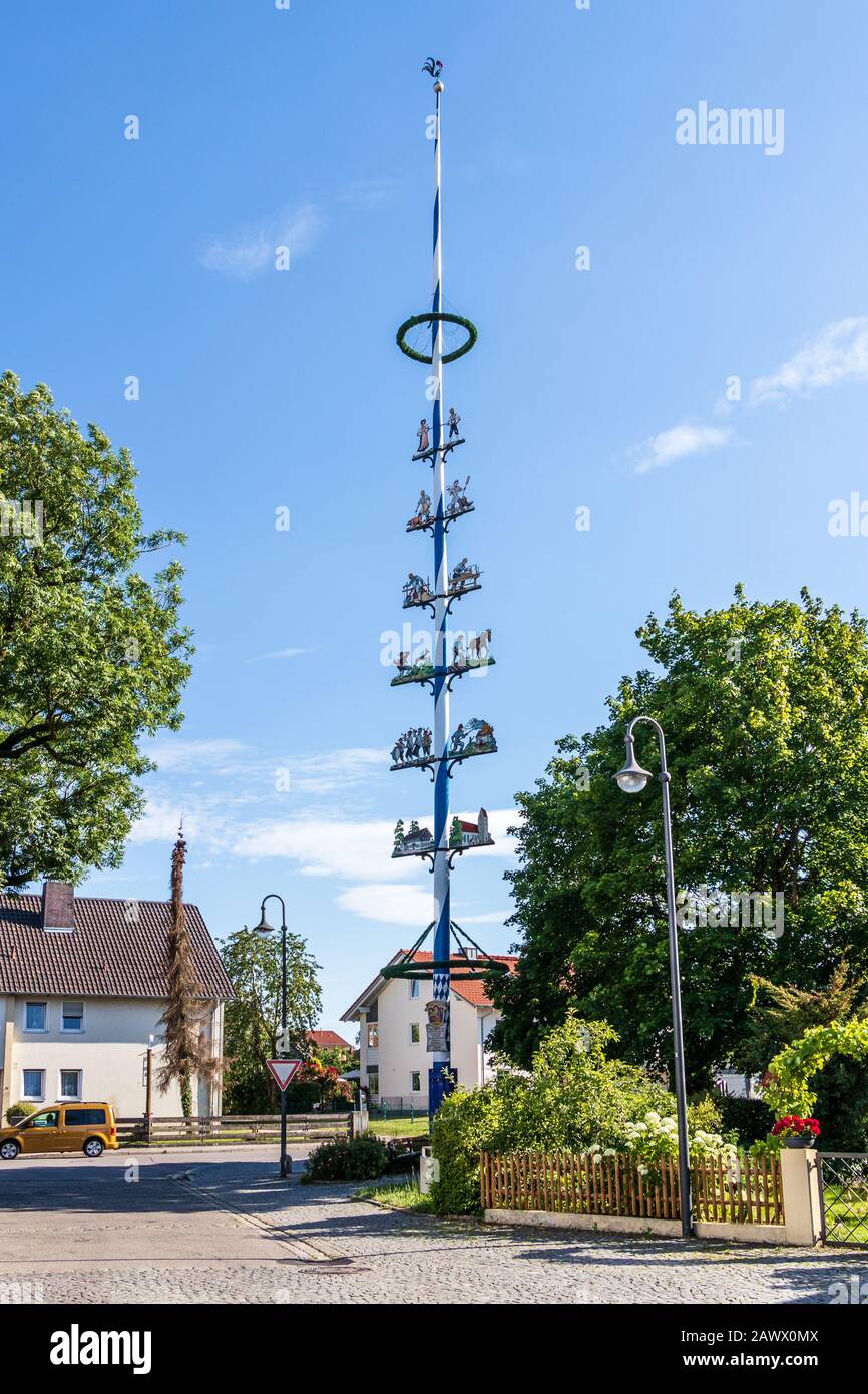 Municipal Germering, District Fürstenfeldbruck, Upper Bavaria, Germany: Maypole, Maibaum in Unterpfaffenhofen Stock Photo