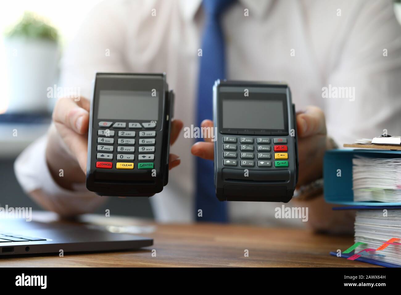 Customer bank counter hi-res stock photography and images - Page 5 - Alamy