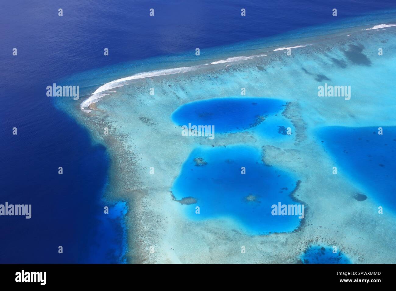 Aerial view of tropical coral reef in the Maldives Stock Photo - Alamy