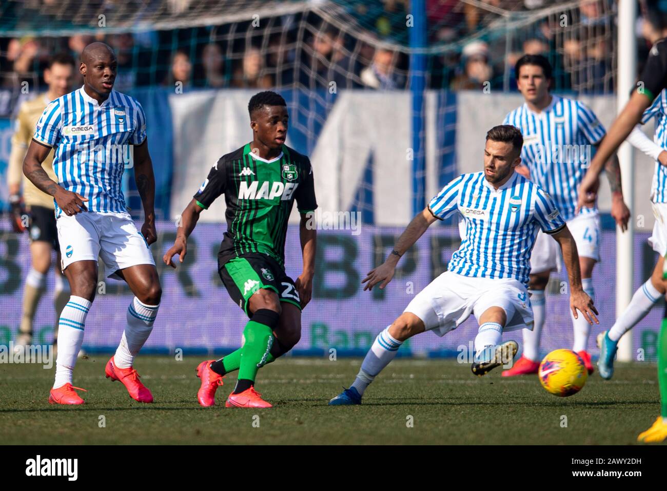 Hamed Junior Traore Sassuolo Federico Di Francesco Spal During The Italian Serie A Match Between Spal 1 2 Sassuolo At Paolo Mazza Stadium On February 09 2020 In Ferrara Italy Credit Maurizio Borsari Aflo Alamy