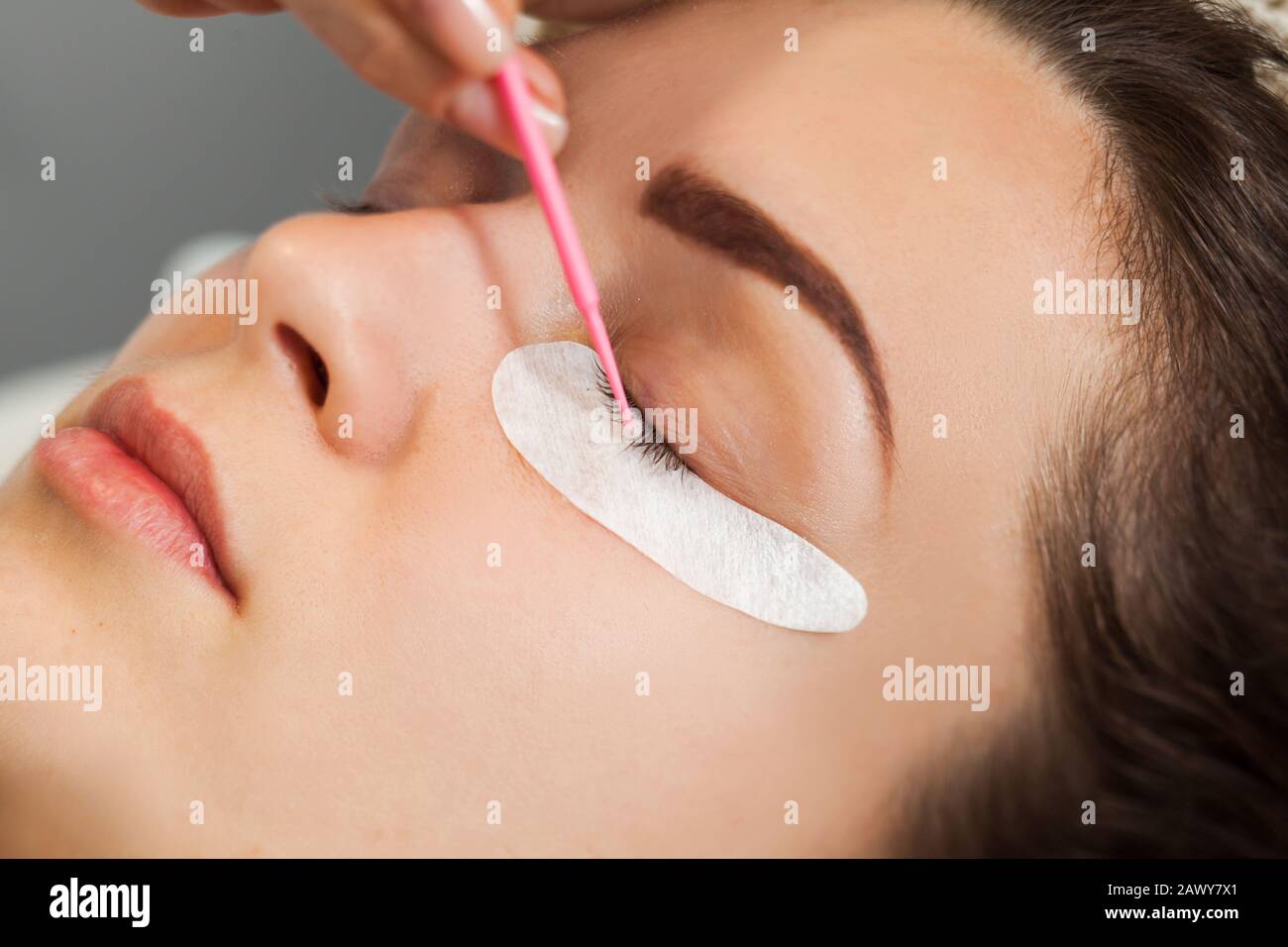 Eyelash removal procedure close up. Eyelash extension Stock Photo Alamy