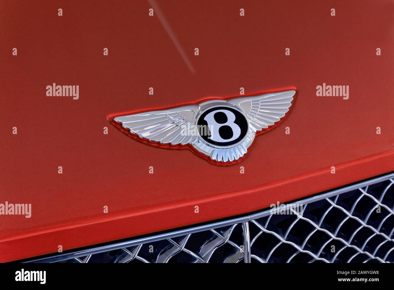 Close-up of a Bentley badge and radiator grill Stock Photo - Alamy