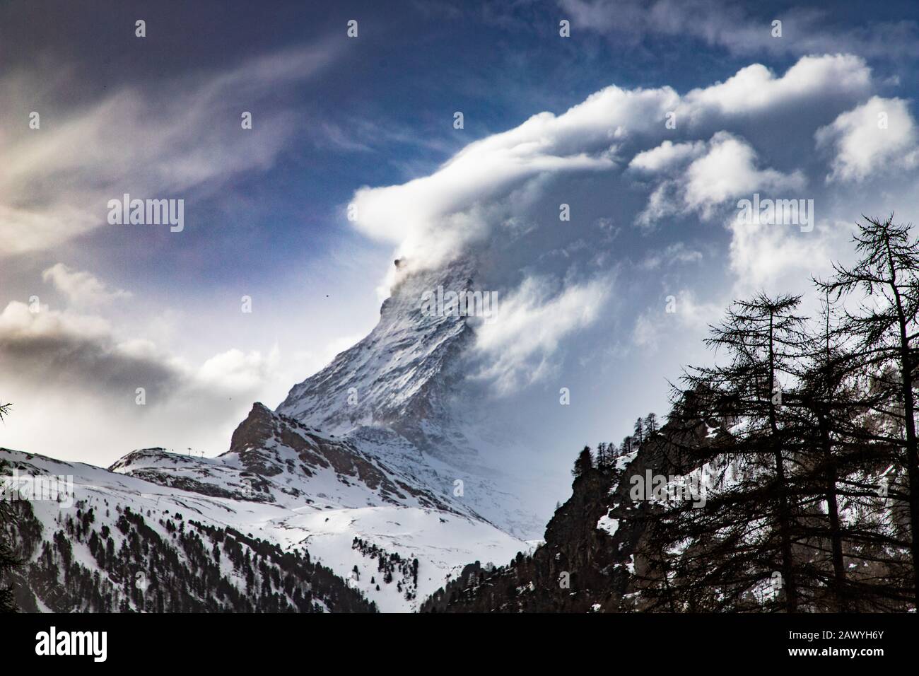 Zermatt matterhorn winter night night hi-res stock photography and ...