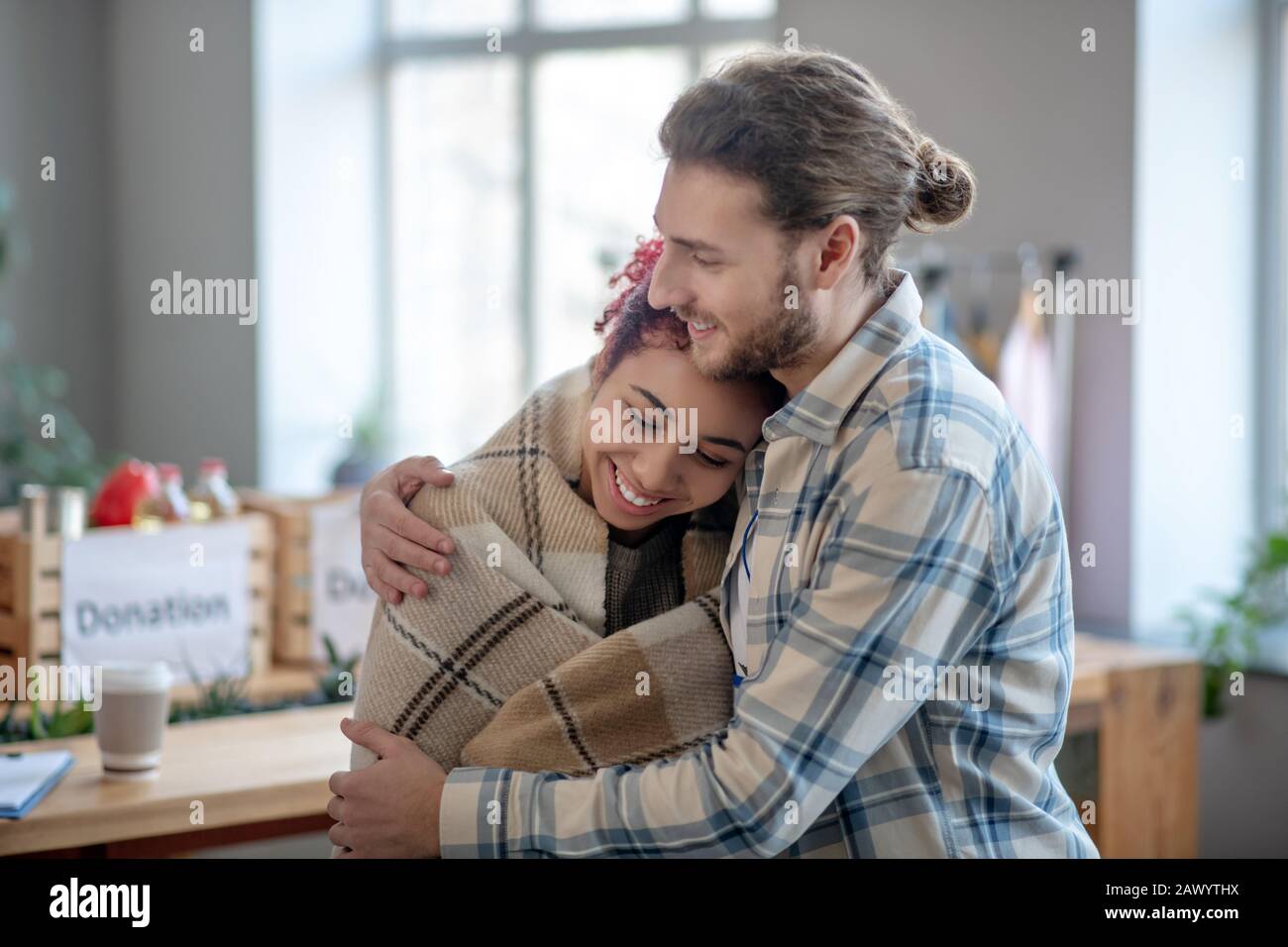 Hugging Tightly Hi-res Stock Photography And Images - Alamy