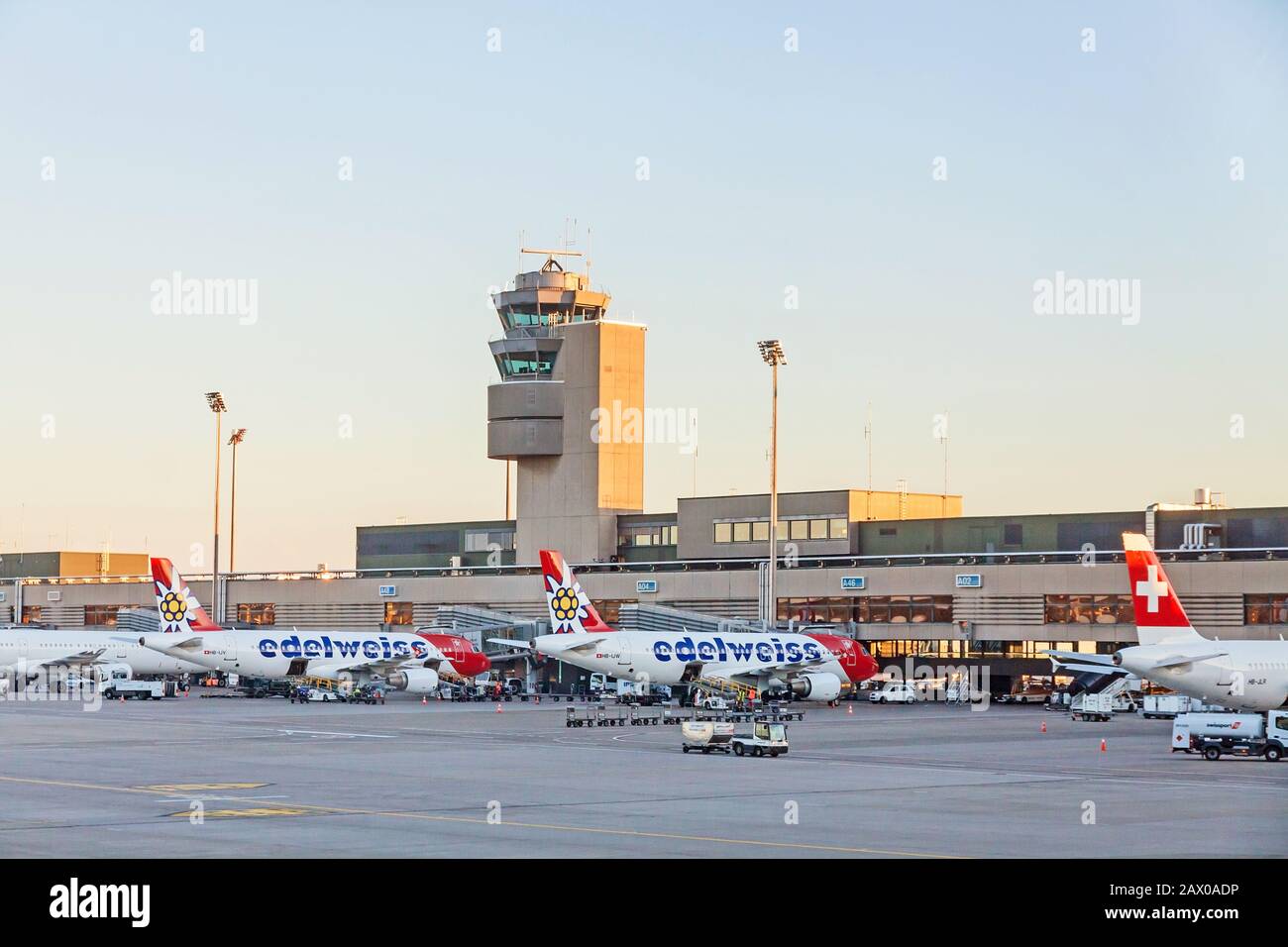 avec – Flughafen Zuerich