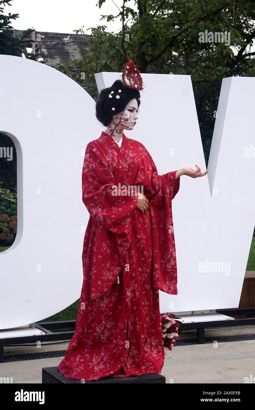 Geisha show hires stock photography and images Alamy