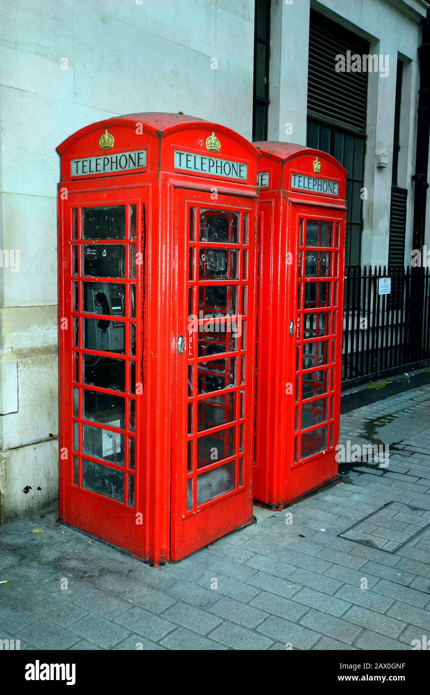Great Britain, London, telephone cell Stock Photo Alamy