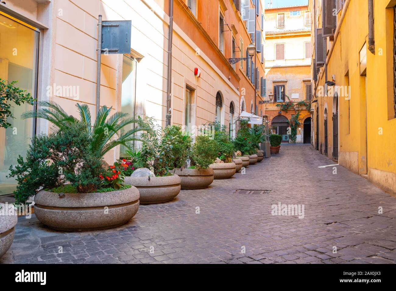 Cozy restaurant in rome hi-res stock photography and images - Alamy