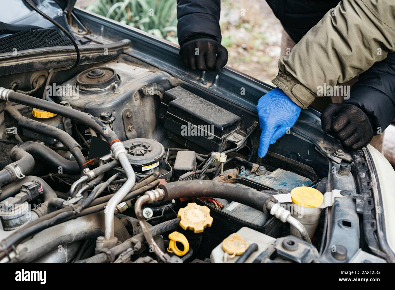 how much do auto engineers make
