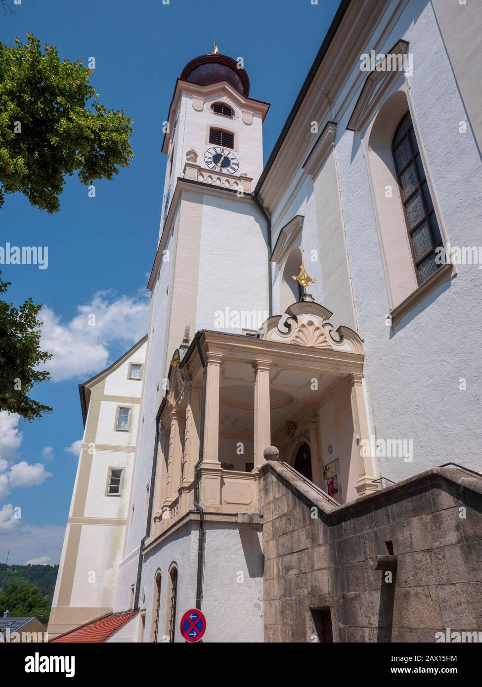Eichstätt, Klosterkirche St. Walburg, Altmühltal, Bayern, Deutschland | Eichstaett, St. Walburg Abbey church, Altmuehltal, Bavaria, Germany Stock Photo