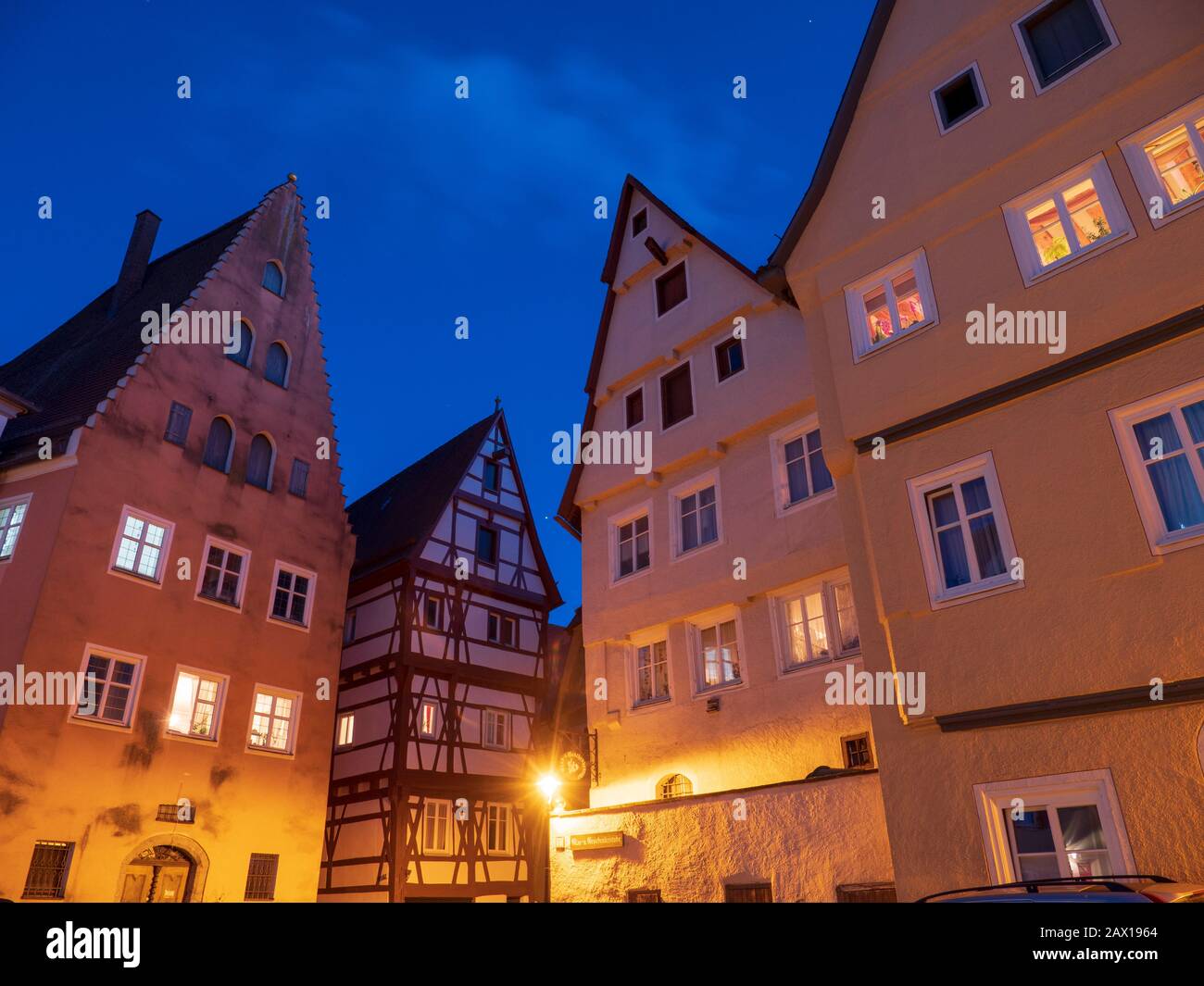 Altstadt, Dämmerung, Nördlingen, Franken, Bayern, Deutschland | old town, dusk, Noerdlingen, Franconia, Bavaria, Germany Stock Photo