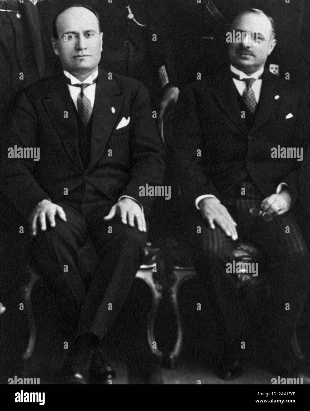 1925 ca,  ITALY : The italian Fascist Duce BENITO MUSSOLINI ( 1883 – 1945 ) with Guardasigilli ALFREDO ROCCO ( Napoli 1875 – Roma 1935 ), author of CODICE ROCCO . Rocco  was an Italian politician and jurist , Rocco as an economist-minded politician developed the early concept of the economic and political theory of corporatism which, later adapted would become part of the ideology of the National Fascist Party .Elected in 1921 at the Chamber of Deputies, of which he was President in 1924, from 1925 to 1932 he was Minister of Justice and promoted the criminal codification, by signing in 1930 th Stock Photo