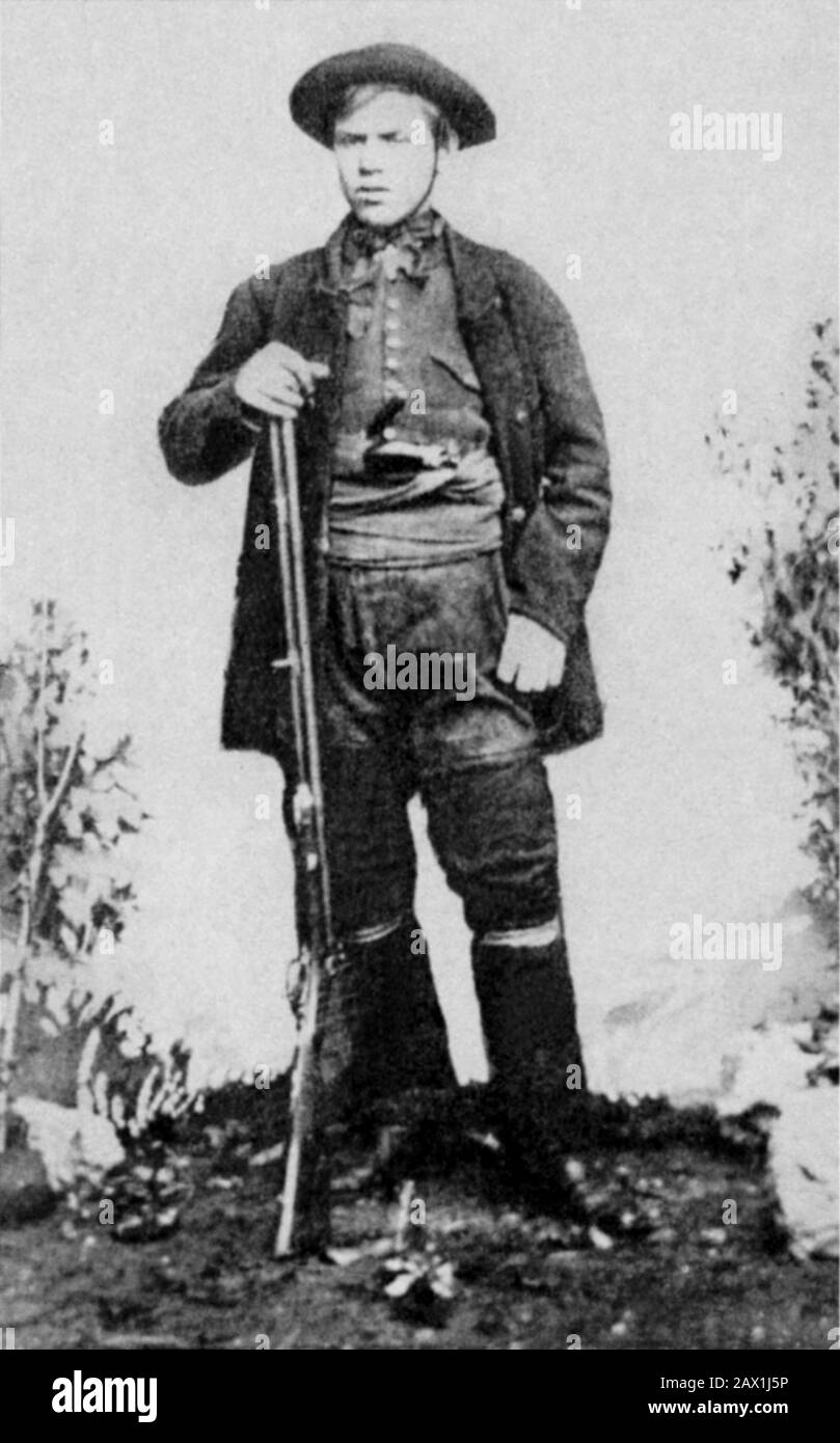 1865 ca , ITALY : The italian outlaw MICHELE SCHIRO' - BANDITO - BANDITISMO  - Schirò - BRIGANTE - BRIGANTI - FUORILEGGE - OUTLAW - BRIGANTAGGIO -  rapinatori - rapinatore - assassino - banda armata - fucile - gun - hat -  cappello ---- Archivio GBB Stock ...