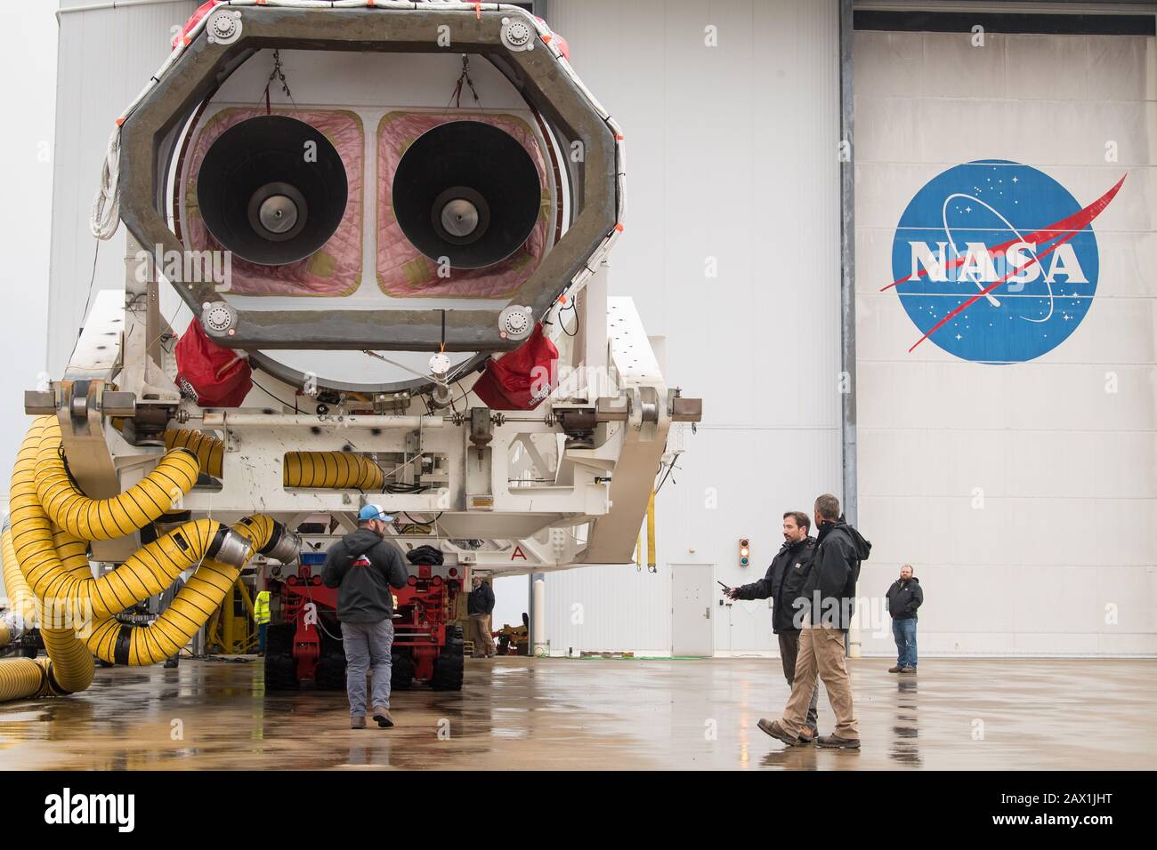 Northrop grumman antares crs 13 launch hires stock photography and images Alamy