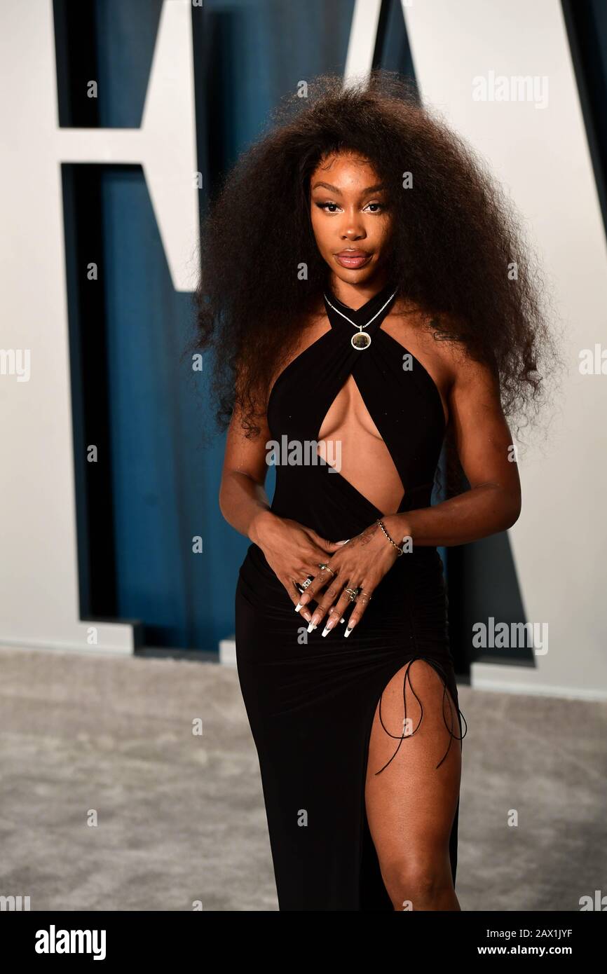 SZA attending the Vanity Fair Oscar Party held at the Wallis Annenberg Center for the Performing Arts in Beverly Hills, Los Angeles, California, USA. Stock Photo