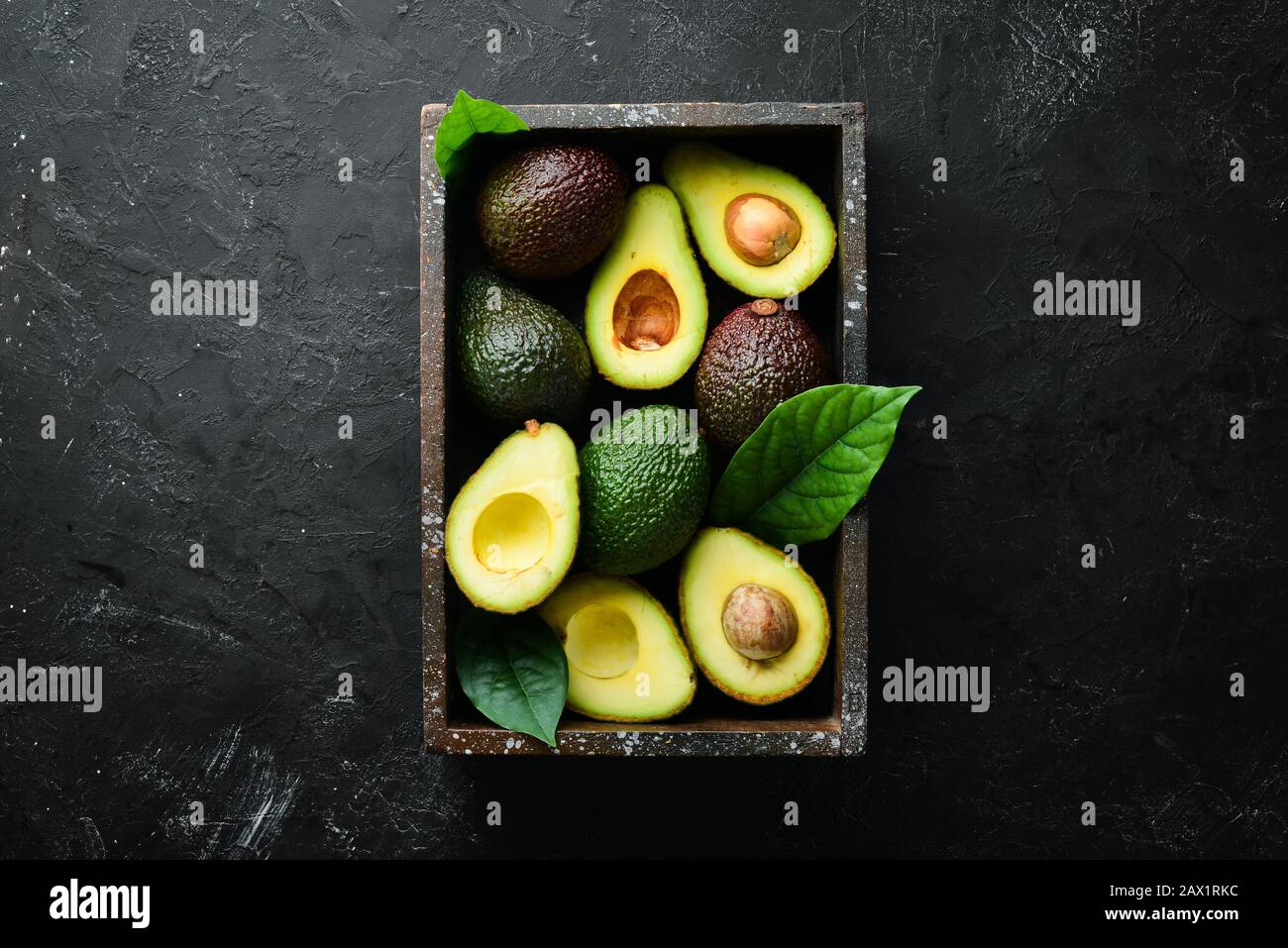 Download Avocados Box High Resolution Stock Photography And Images Alamy Yellowimages Mockups