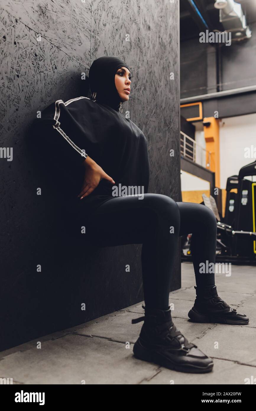 Muslim asian woman in hijab exercizing in a gym Stock Photo Alamy