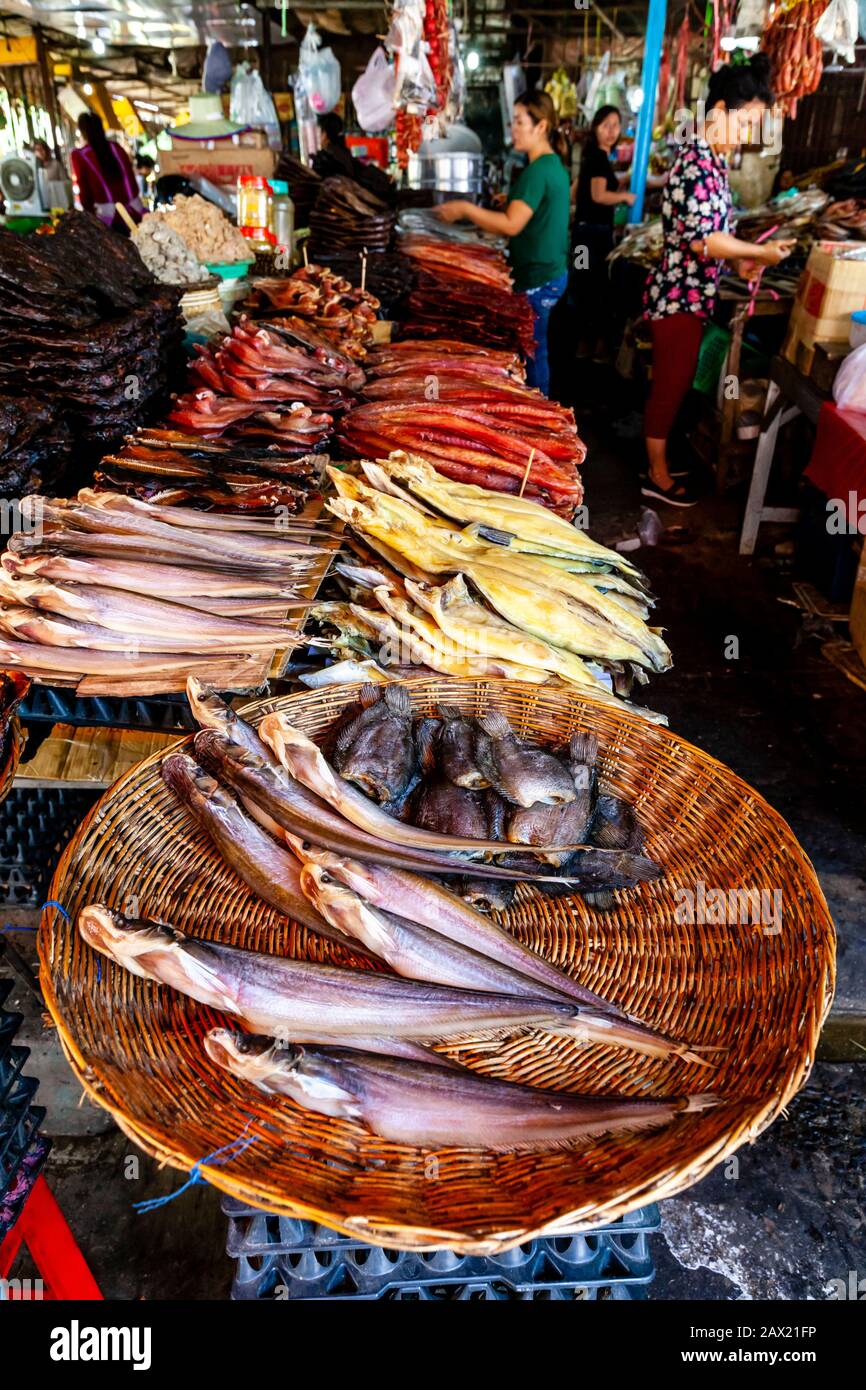 Dried Fish For Sale In The Psar Nath Fish Market, Battambang, Cambodia. Stock Photo