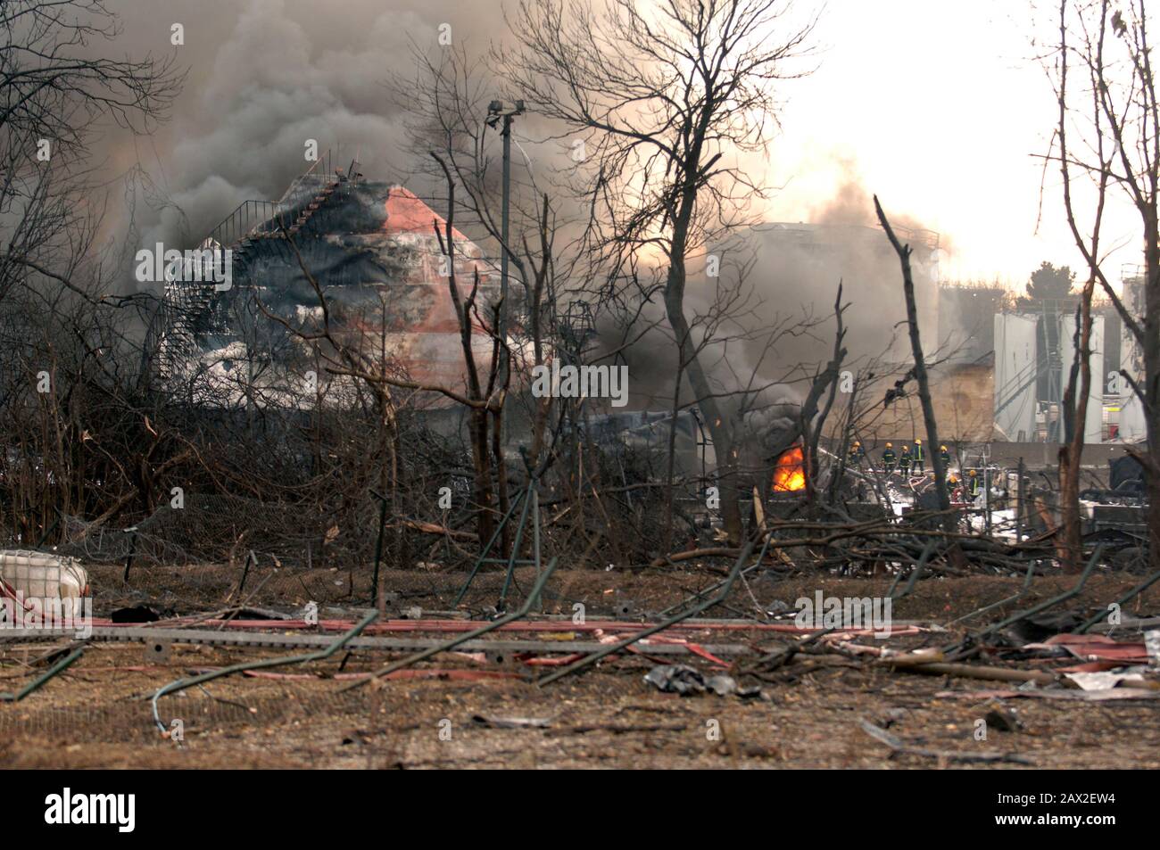 Buncefield fuel depot hires stock photography and images Alamy